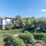 Casa Emozione With Shared Pool - Happy