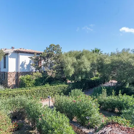 Casa Emozione With Shared Pool - Happy